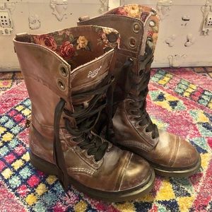 1914 TRIUMPH BROWN FLORAL DR. MARTENS